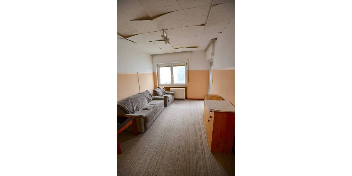 Einfamilienhaus Erbach Bullau - 5 Zimmer, 147 m&sup2;, 175.000&euro; | Angebot:25685208