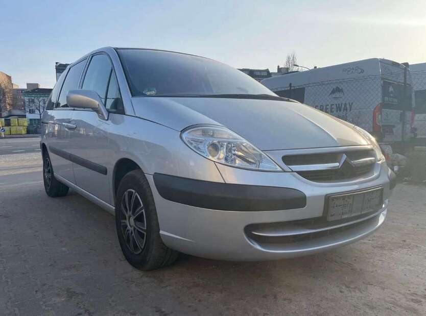 Citroen C8 147.000 km 3.500 € Berlin 10551