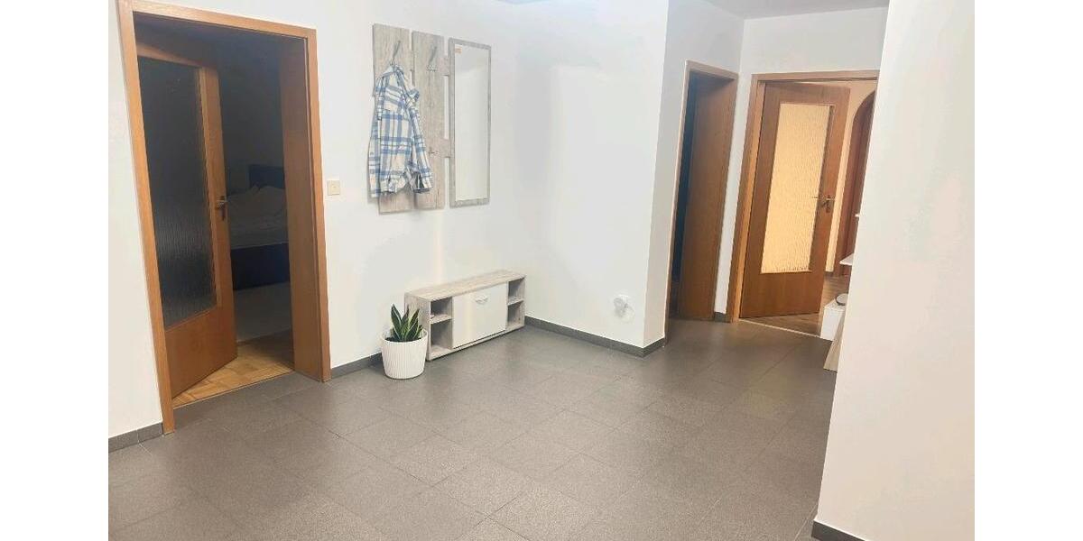 Erdgeschoßwohnung Marktredwitz - 5 Zimmer, 123 m&sup2;, 1.000&euro; | Angebot:25566441