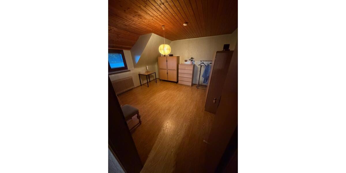 Doppelhaushälfte Illingen - 6 Zimmer, 120 m&sup2;, 180.000&euro; | Angebot:27225712