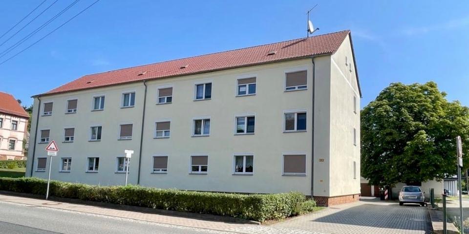 Helle 3 Raum Wohnung mit Stellplatz