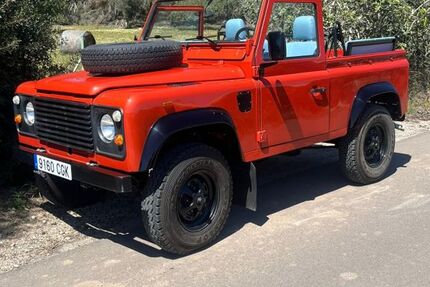 Land Rover Defender 95.000 km 42.900 &euro; Berlin 13593