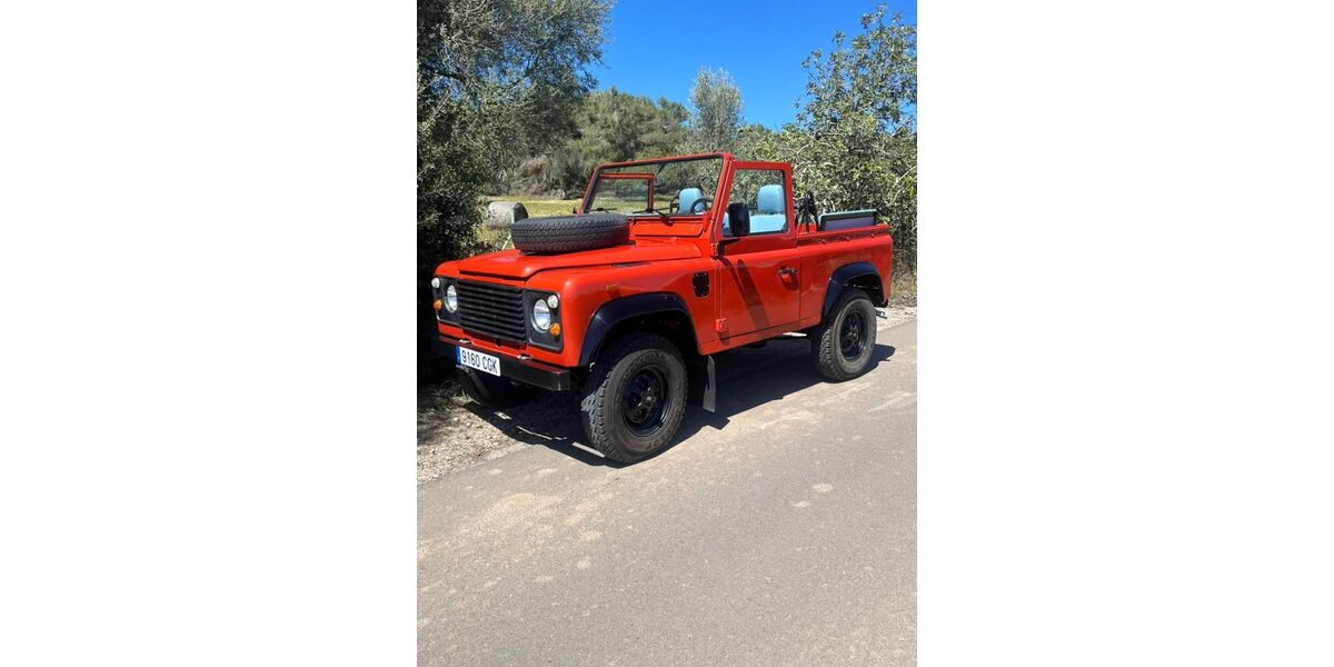 Land Rover Defender 95.000 km 42.900 &euro; Berlin 13593