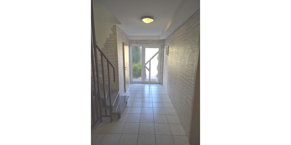 Reserviert! Ideales Kapitalanlageobjekt, RMH perfekt für den amerikanischen Wohnungsmarkt 5 zimmer