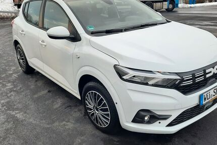 Dacia Sandero 69.000 km 12.300 &euro; Würzburg 97084