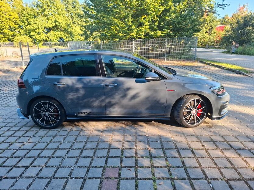 VW Golf 55.819 km 26.499 € Pilsach 92367