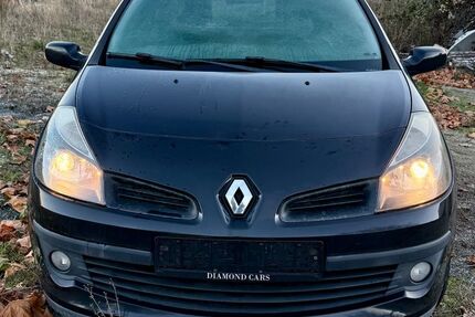 Renault Clio 132.892 km 2.600 € Peine 31228