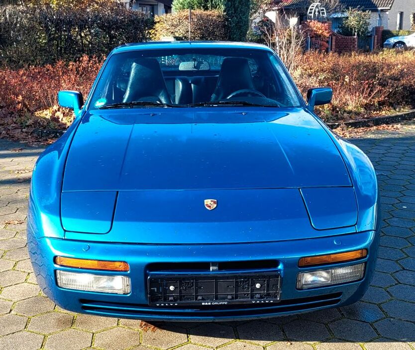 944