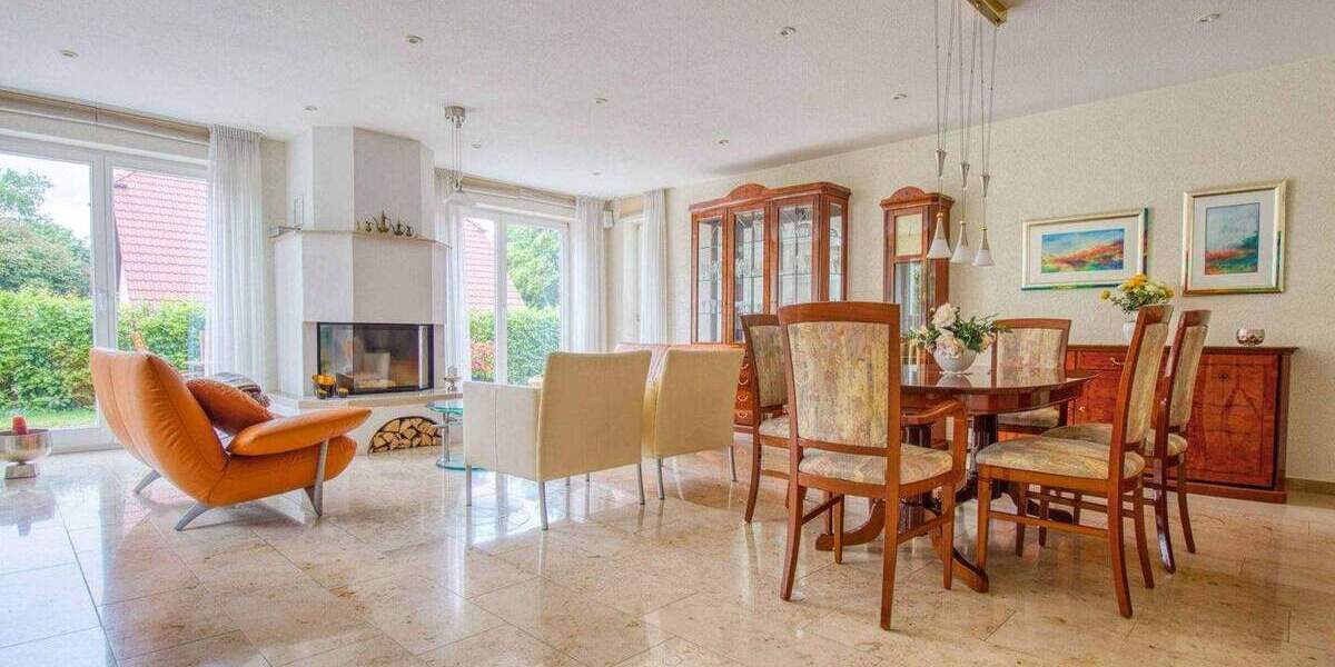 Gehoben und gepflegt: 7-Zi.-EFH mit ELW und Garten, Garage und 2 Freistellplätzen in Neubrandenburg 7 zimmer