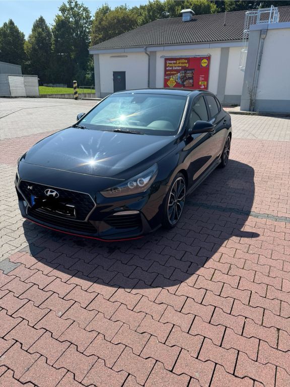 i30