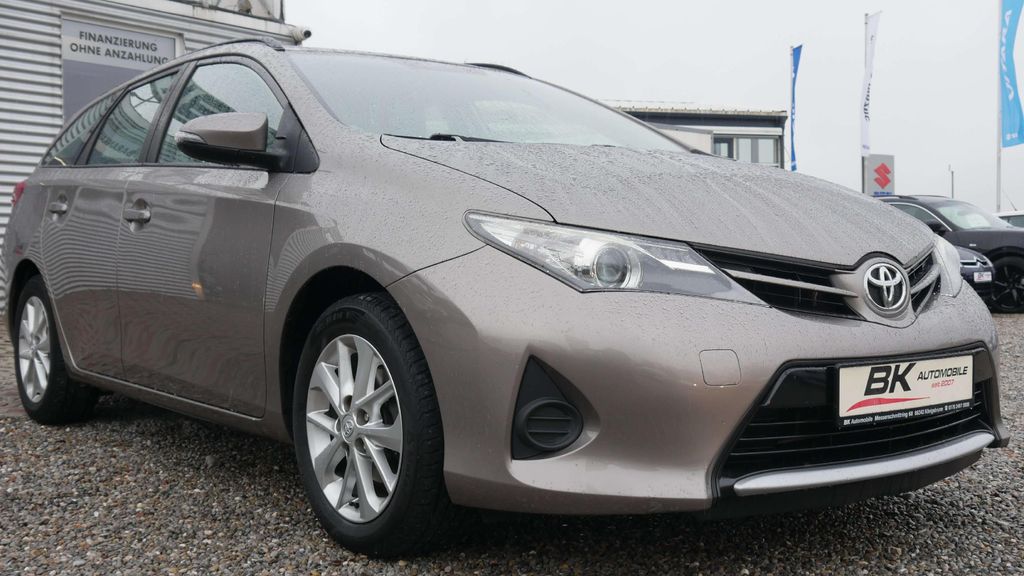 Toyota Auris 160.200 km 6.990 &euro; Königsbrunn 86343
