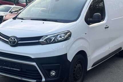 Toyota Proace 158.000 km 11.999 &euro; Remscheid 42857