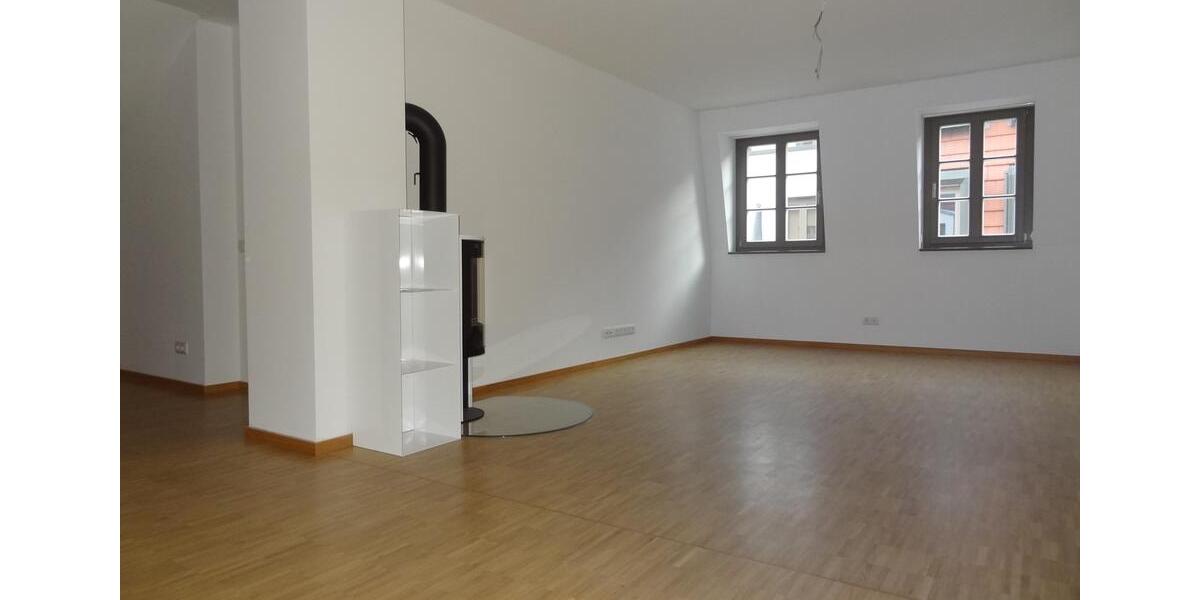 Dachgeschoßwohnung Dresden - 4 Zimmer, 157 m&sup2;, 2.716&euro; | Angebot:26252669