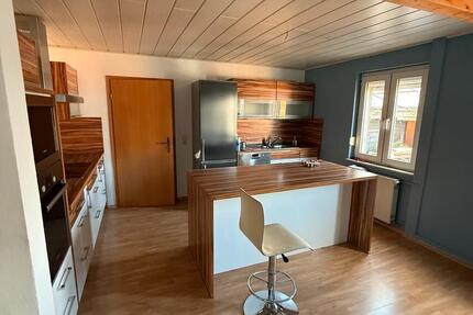 Charmante Doppelhaushälte mit viel Platz und Potenzial 6 zimmer