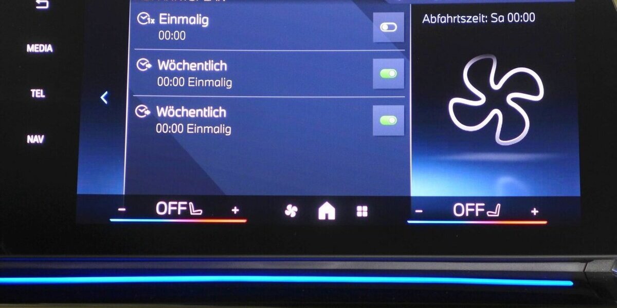 BMW 220 Active Tourer d MSport 360°,HUD,AHK,el.Sitze 21.600 km 32.590 &euro; Landshut 84030