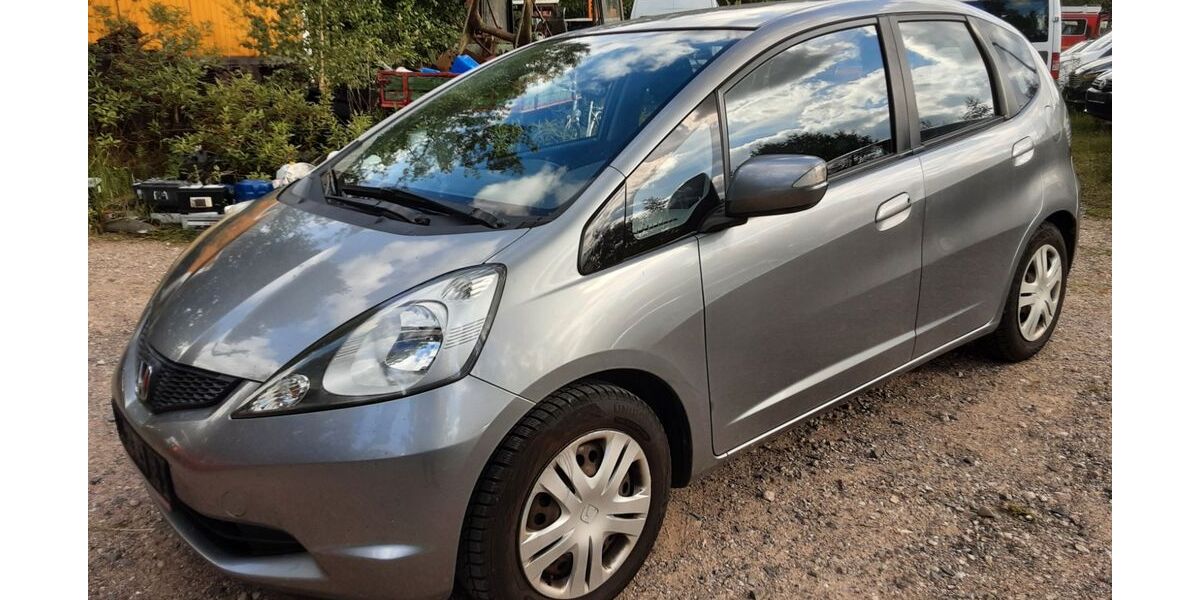 Honda Jazz 139.000 km 1.750 &euro; Eisfeld 98673