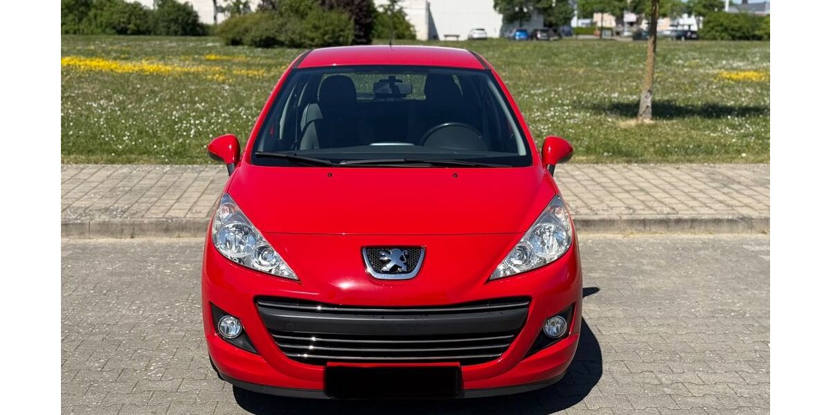 Peugeot 207 90.000 km 3.400 &euro; Offenburg 77656