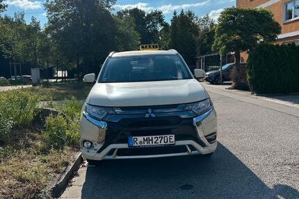 Mitsubishi Plug-in Hybrid Outlander 331.345 km 10.500 &euro; Regensburg 93057