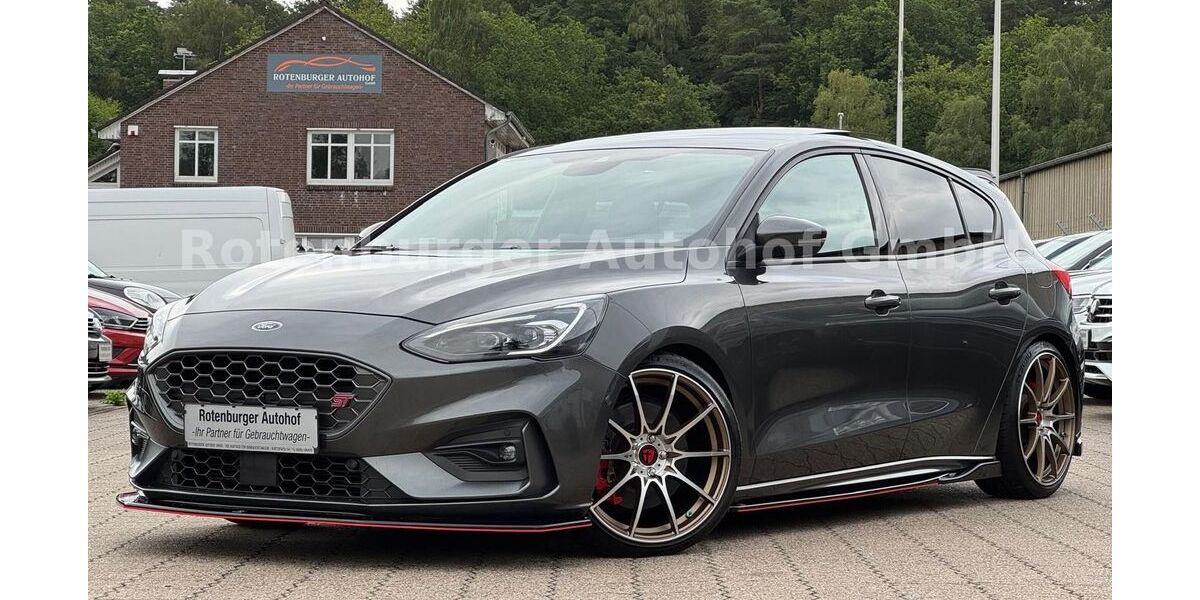Ford Focus 60.900 km 21.990 &euro; Rotenburg 27356