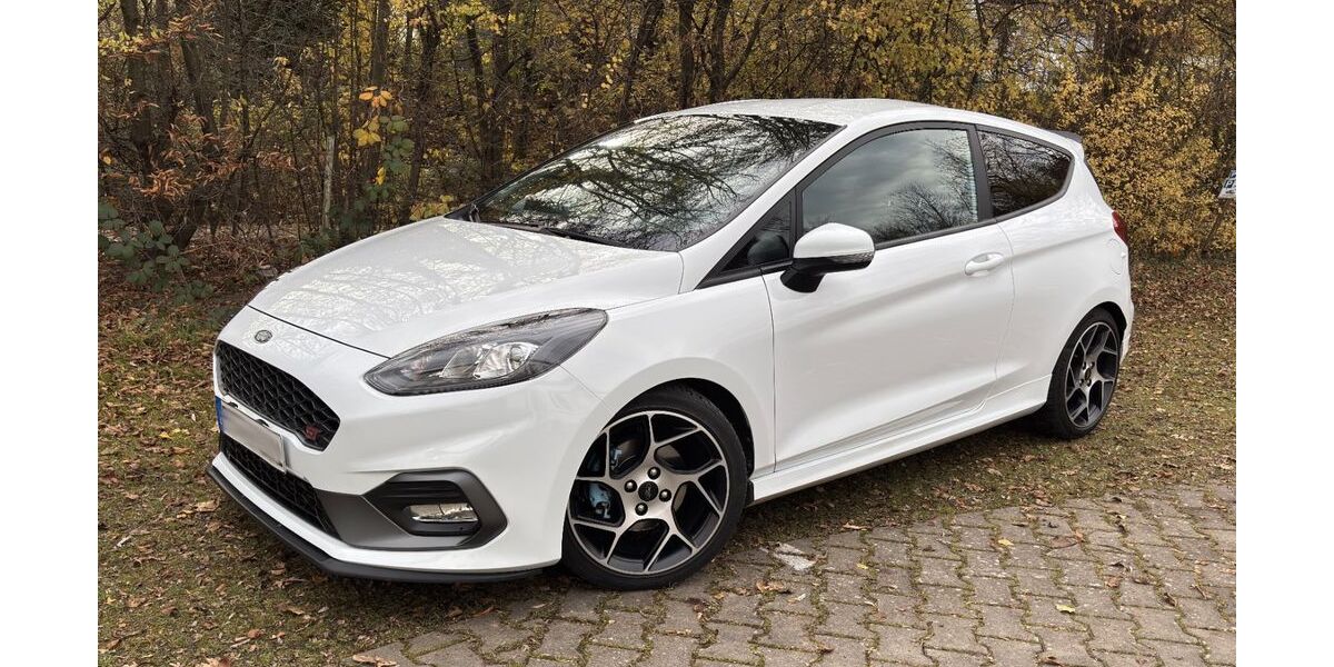 Ford Fiesta 48.000 km 17.500 &euro; Eningen 72800