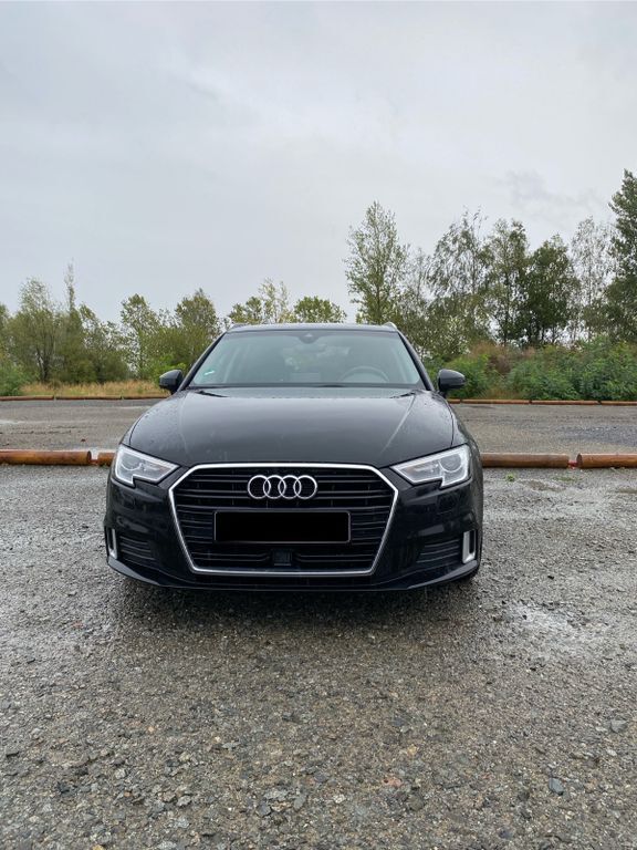 Audi A3 106.725 km 17.000 € Ronneburg 07580