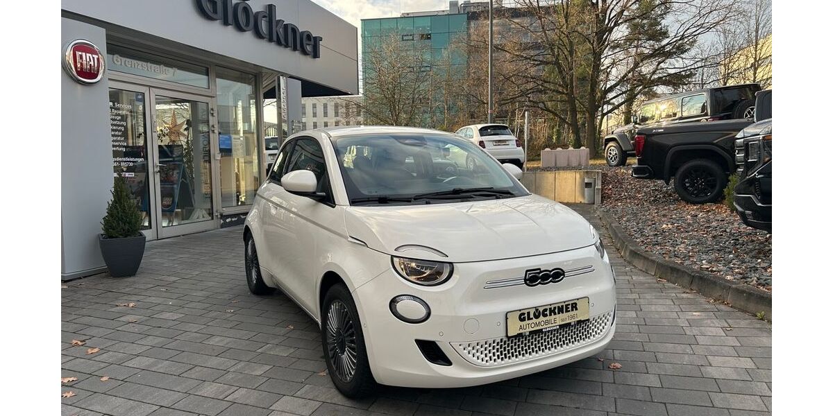 Fiat 500e 11.796 km 24.990 &euro; Dresden 01109