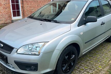 Ford Focus 137.015 km 3.299 &euro; Bargeshagen 18211