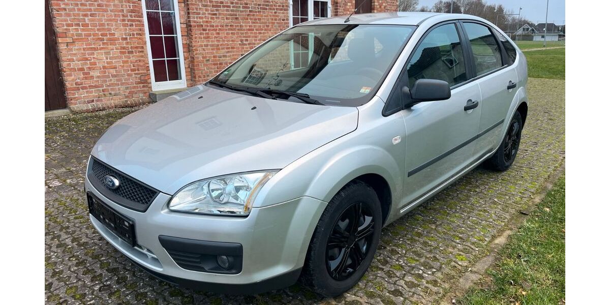 Ford Focus 137.015 km 3.299 &euro; Bargeshagen 18211