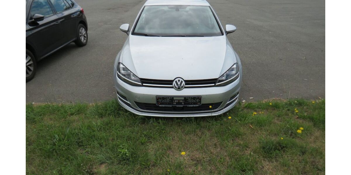 VW Golf 33.000 km 16.790 &euro; Krayenberggemeinde 36460