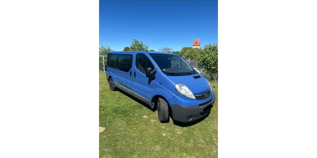 Opel Vivaro 183.000 km 8.990 &euro; Friedberg 86316