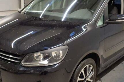 VW Touran 167.500 km 7.790 &euro; Wolfsburg/Vorsfelde 38448