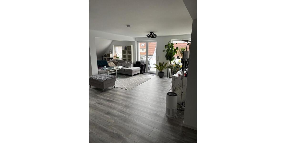 Traumwohnung in bester Lage mit großen Balkon 3 zimmer