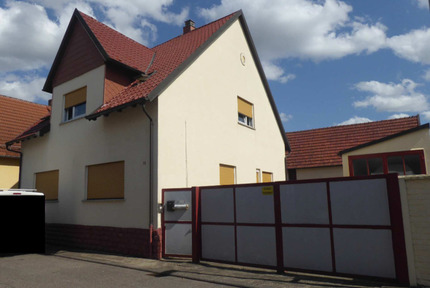 Zweifamilienhaus mit viel Lagerfläche | Kaptialanlage