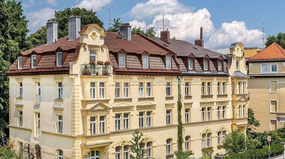 Haus zum Kaufen in Radeberg 928.000 € 593 m²