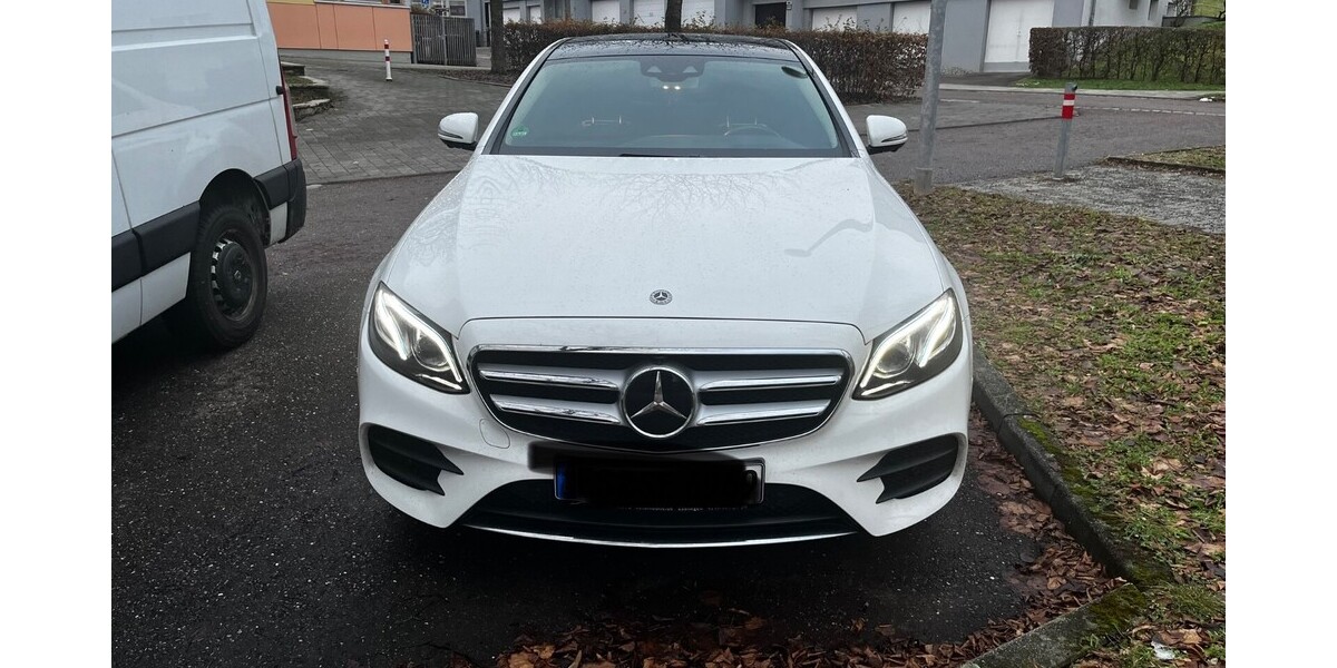Mercedes-Benz E-Klasse 87.000 km 36.999 &euro; Esslingen 