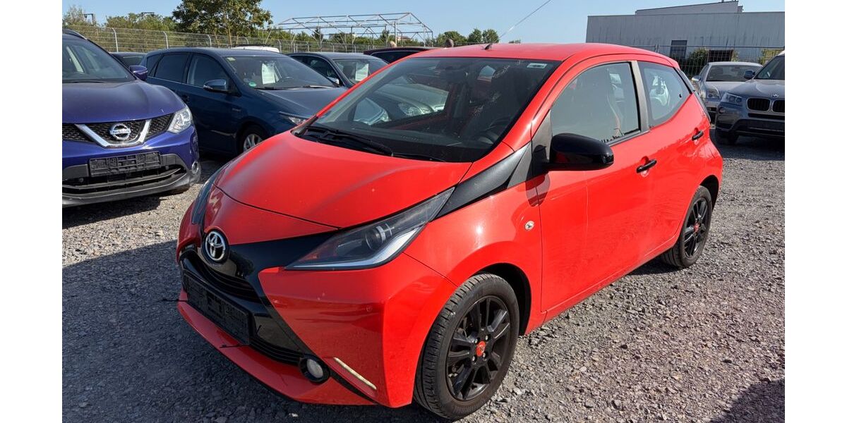 Toyota Aygo (X) 151.000 km 5.490 &euro; Hockenheim 68766