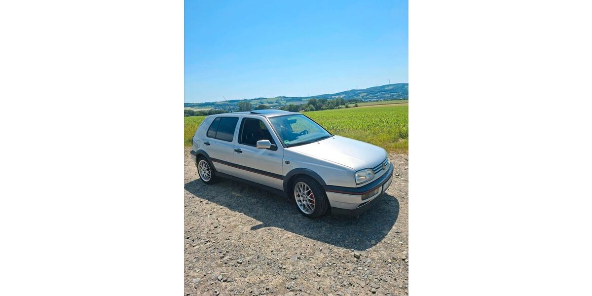 VW Golf 232.807 km 5.500 &euro; Extertal 32699
