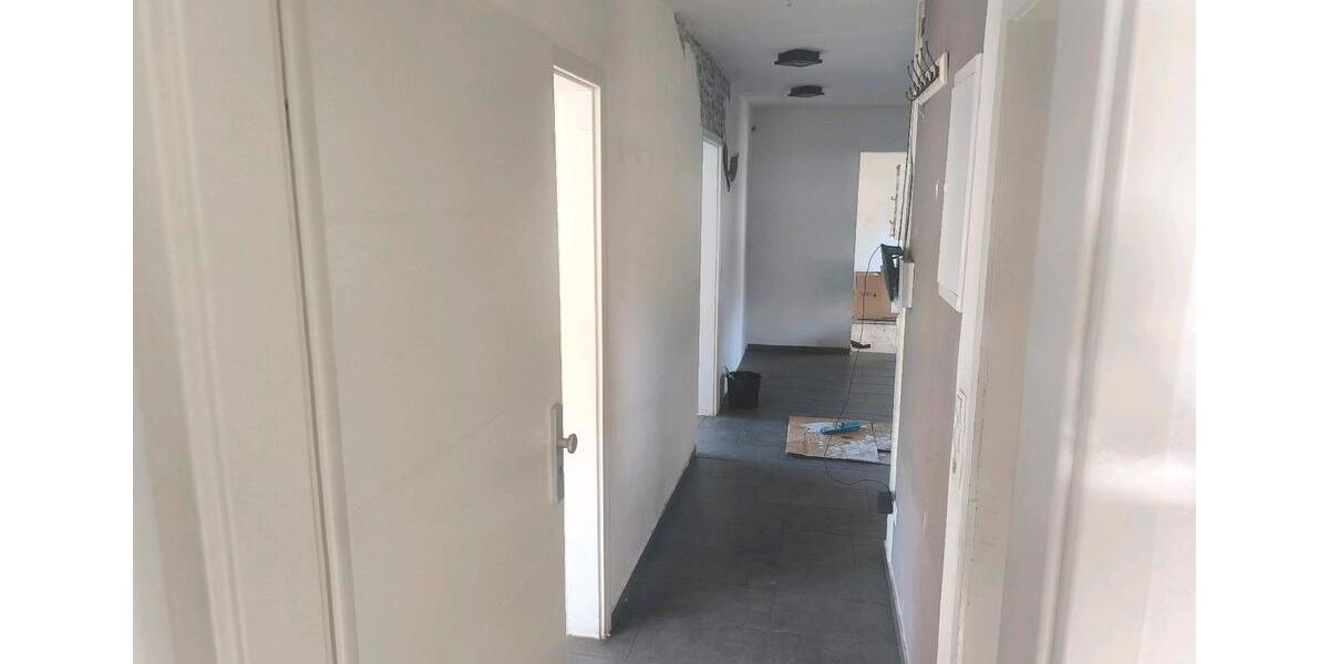 Etagenwohnung Lampertheim - 4 Zimmer, 100 m&sup2;, 1.500&euro; | Angebot:26671595