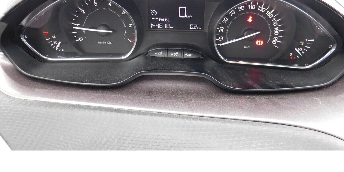 Peugeot 2008 1,2 VTi Active 4Türen Klima Navi 144.600 km 4.990 &euro; Vordorf 38533