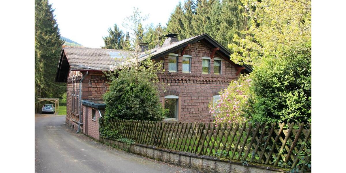 Dachgeschoßwohnung Birresborn - 4 Zimmer, 100 m&sup2;, 650&euro; | Angebot:26394055