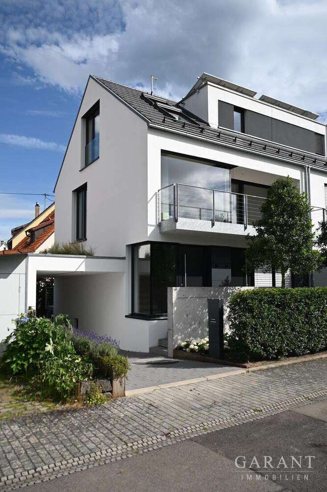 Haus zum Kaufen in Reutlingen 849.000 € 174 m²