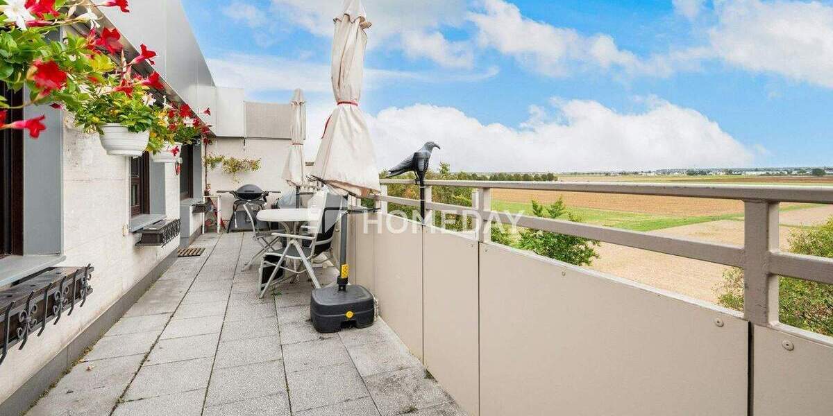 Dachgeschosswohnung mit großem Balkon und Weitblick - Wohnen im gepflegten Wohnpark Ahe 3 zimmer