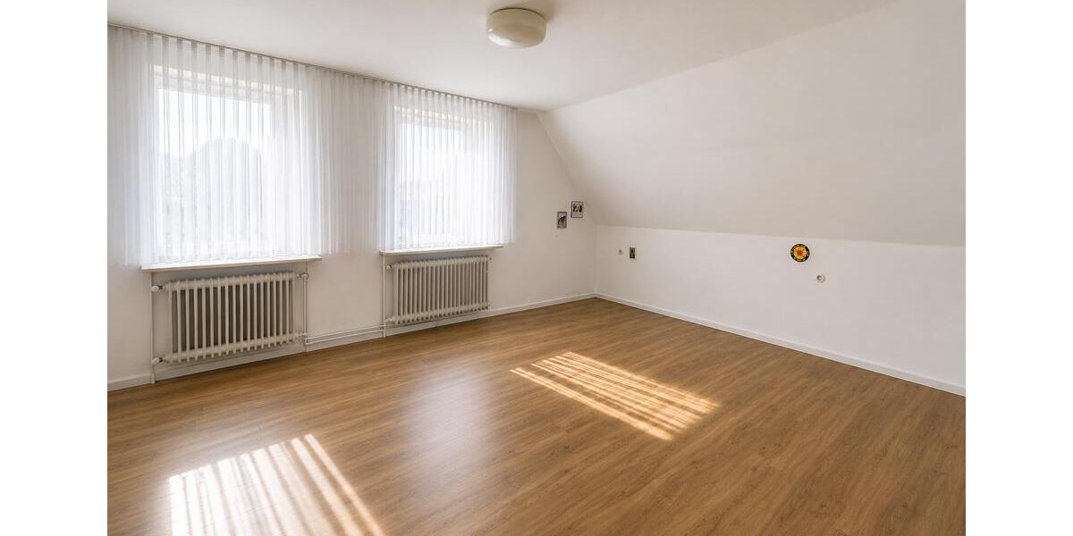 Einfamilienhaus Südheide - 10 Zimmer, 200 m&sup2;, 300.000&euro; | Angebot:26733051