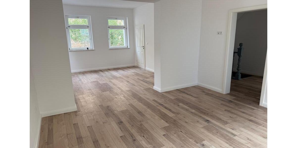 Viel Platz für die ganze Familie – Mehrgenerationenhaus mit Neben 11 zimmer