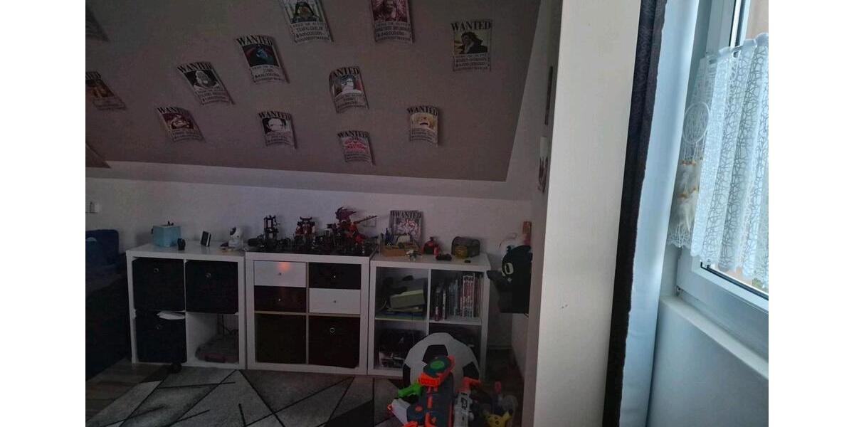 Dachgeschoßwohnung Hille - 6 Zimmer, 170 m&sup2;, 795&euro; | Angebot:25146710