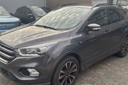 Ford Kuga 70.000 km 20.490 &euro; Kellinghusen 25548