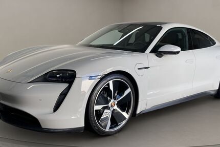 Porsche Taycan 42.358 km 62.700 &euro; Köln 50823