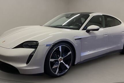 Porsche Taycan 42.358 km 64.800 &euro; Köln 50823