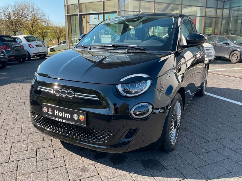 Fiat 500e 6.990 km 18.590 € Tübingen 72072