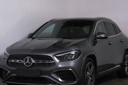 Mercedes-Benz GLA 200 12.374 km 38.980 &euro; Dörfles-Esbach 96487